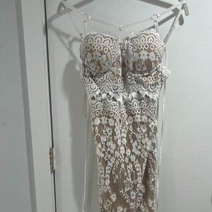 l’atiste by amy White Lace Dress